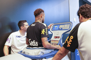 NEYMARJRFISIO03.JPG