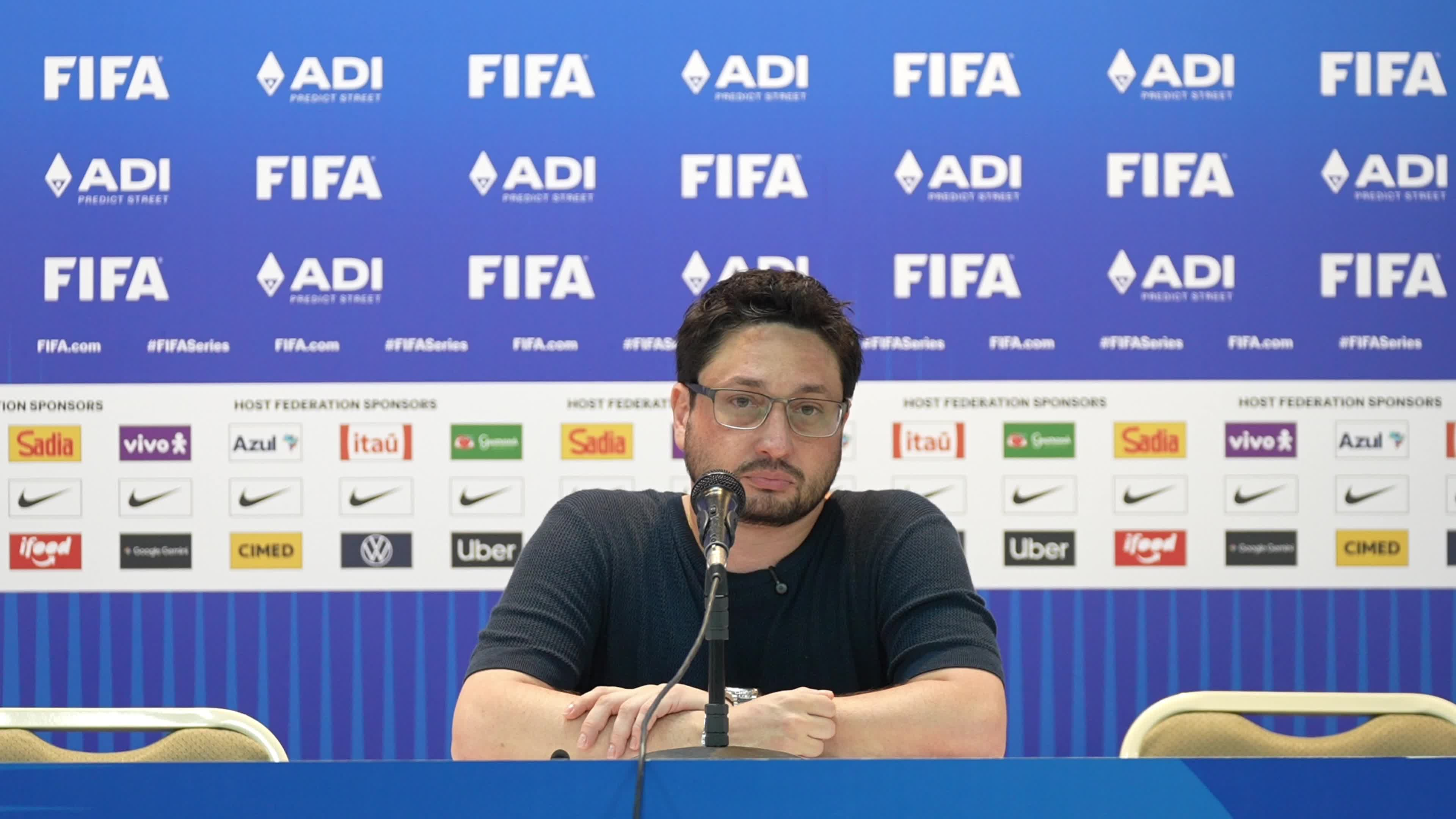 COLETIVA ARTHUR 11.04.mov