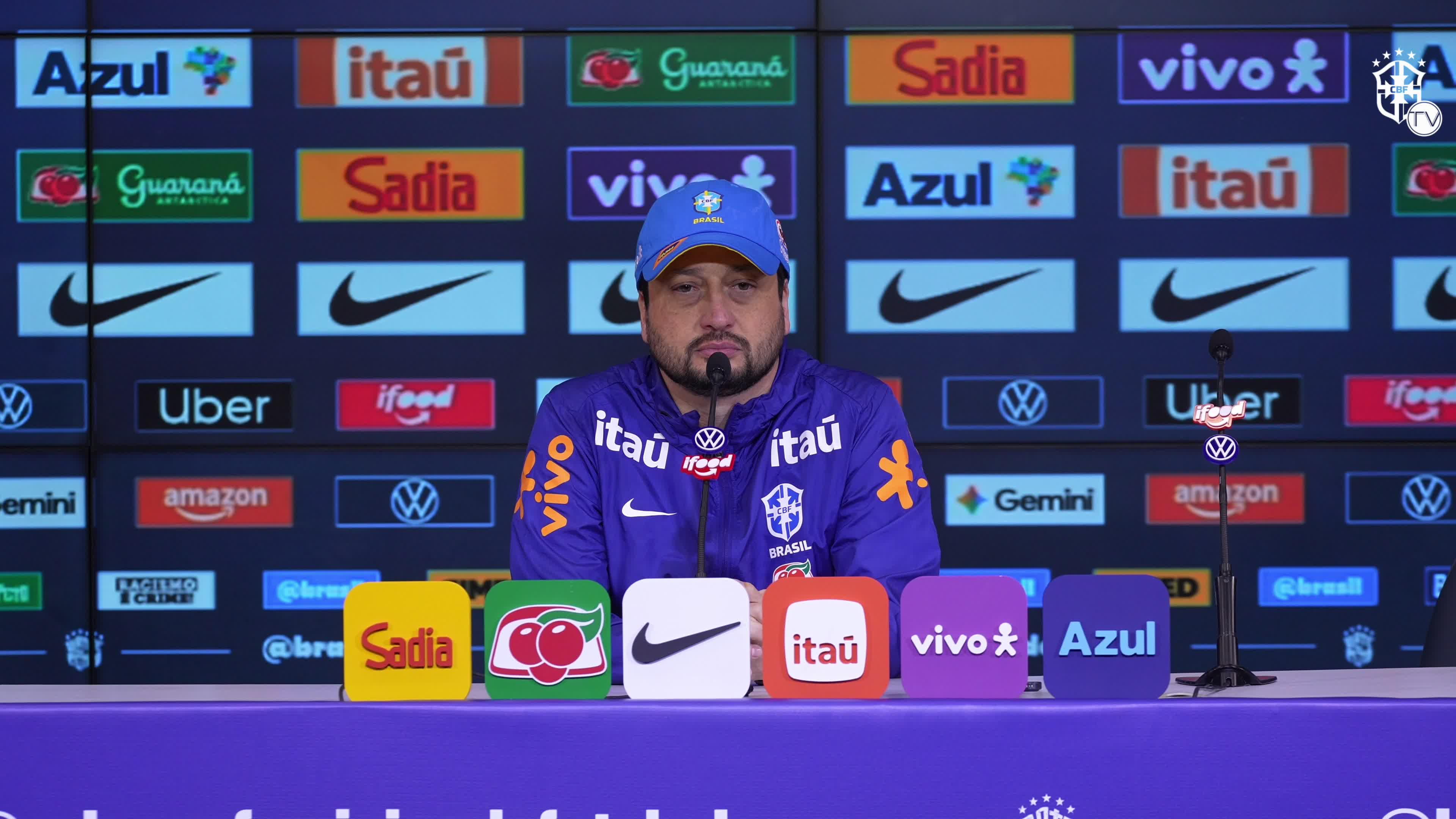 Coletiva de imprensa com Arthur e Duda .mov