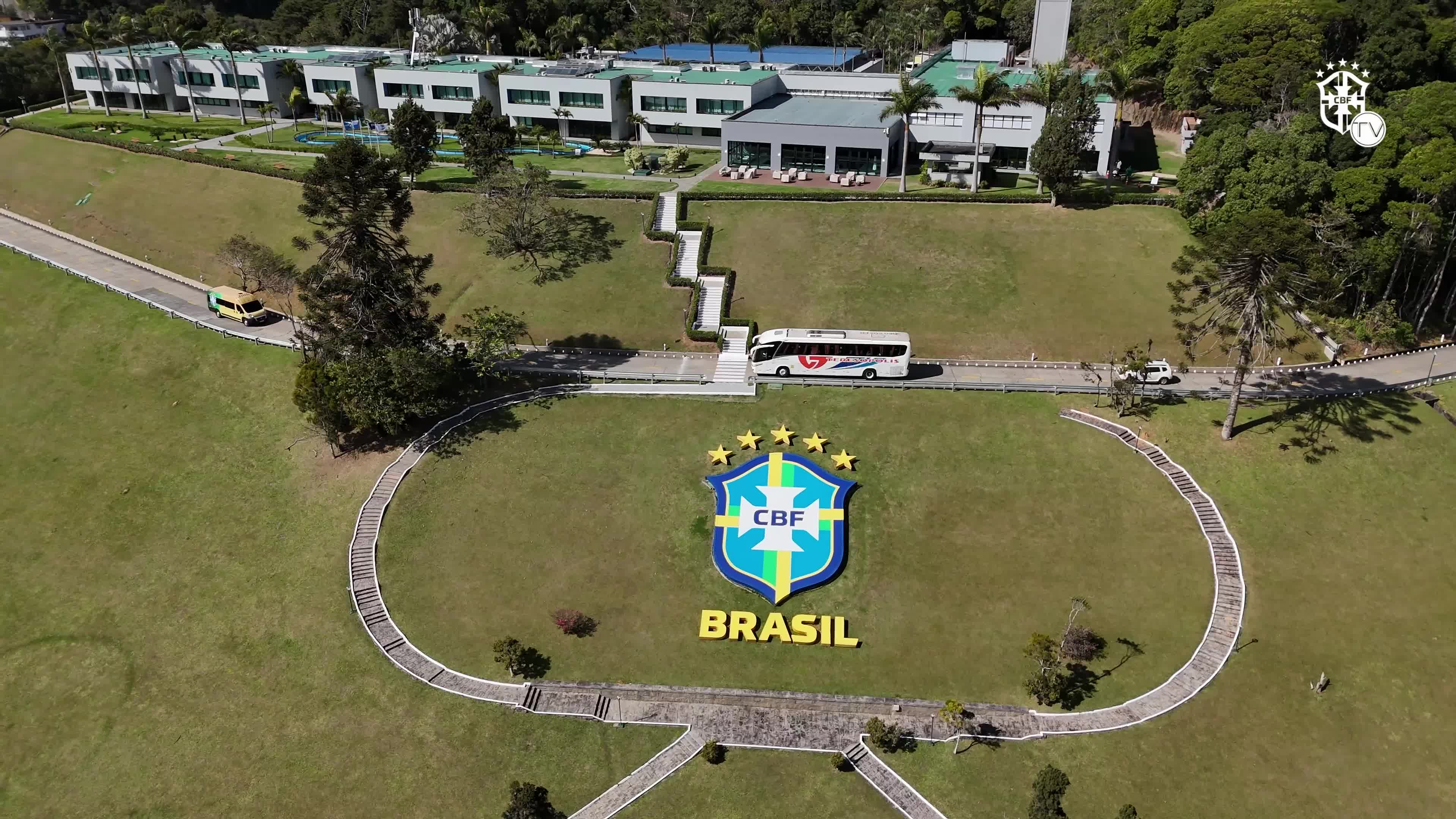 Seleção Sub-20 se apresenta na Granja Comary.mp4